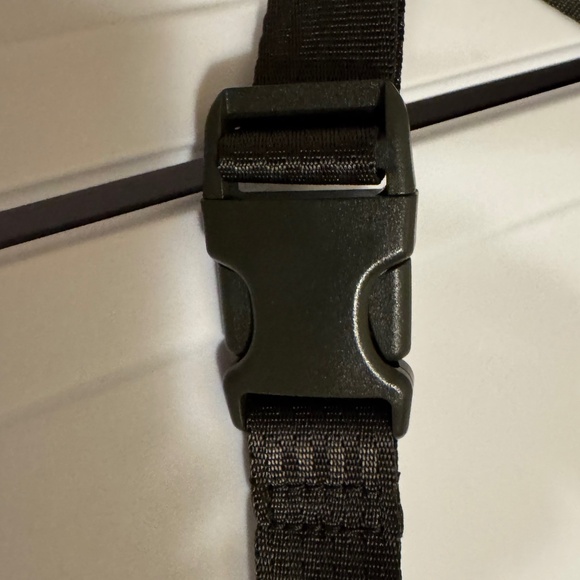 Athleta Small Olive Green Crossbody Bag - Picture 4 of 8